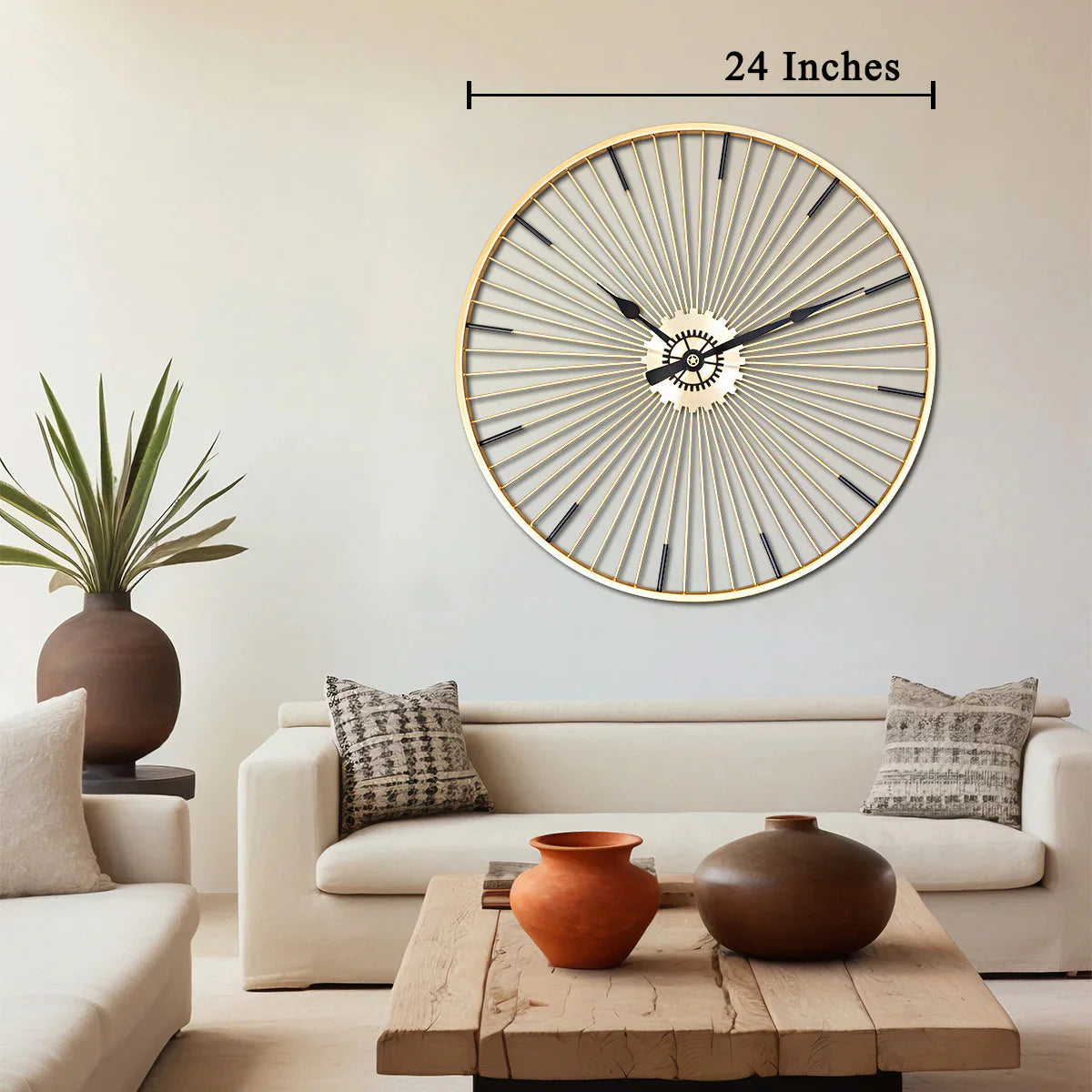 Pretty Round Design Metal Wall Clock
