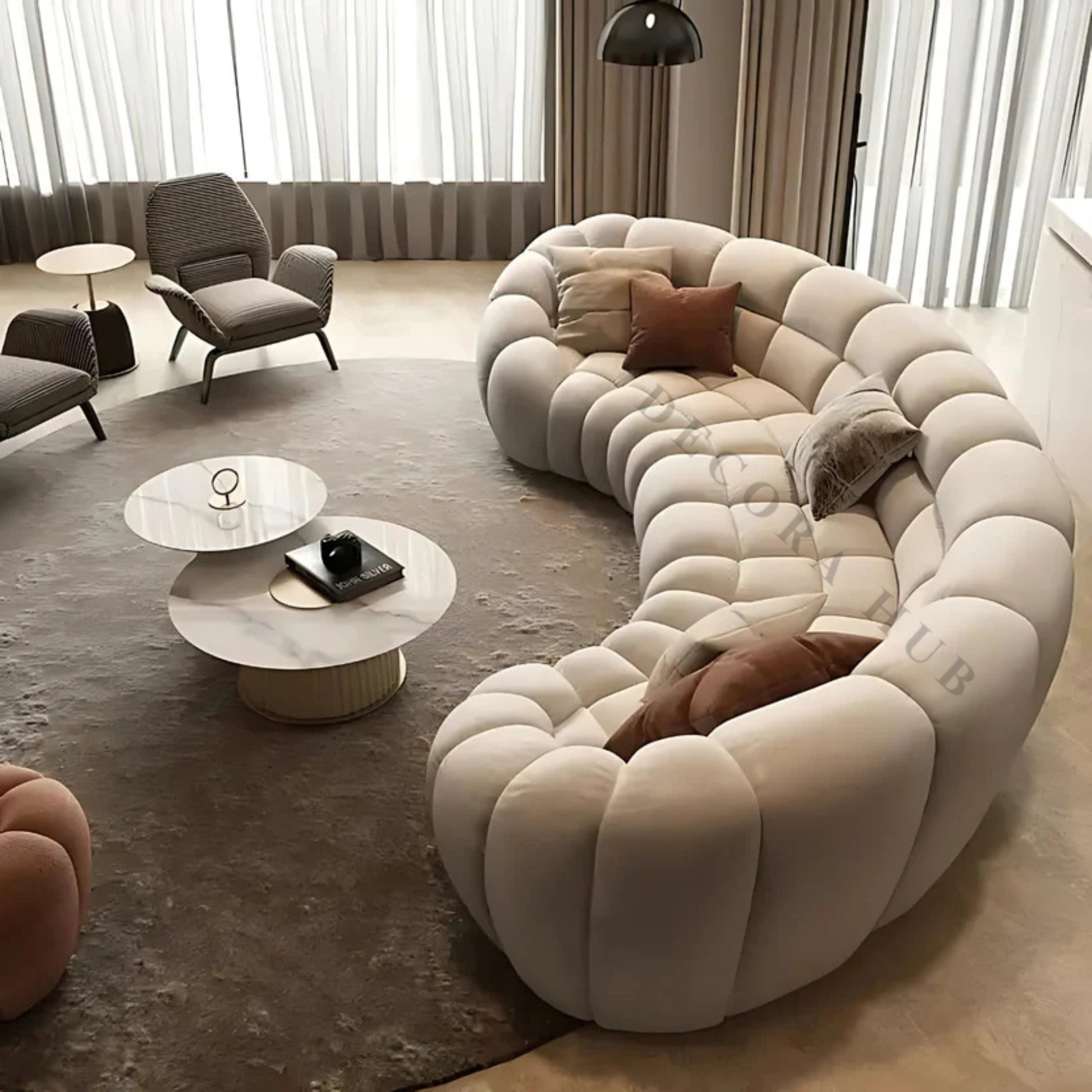 Luxurious Sofa With Velvet Upholstry