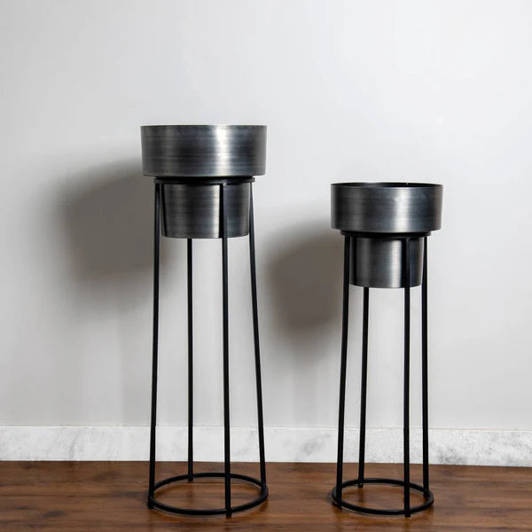 Blume Indoor Metal Planters, Set of 2