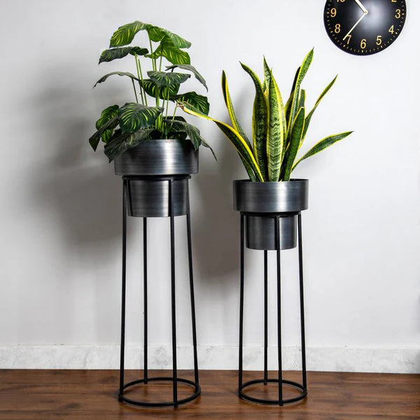 Blume Indoor Metal Planters, Set of 2